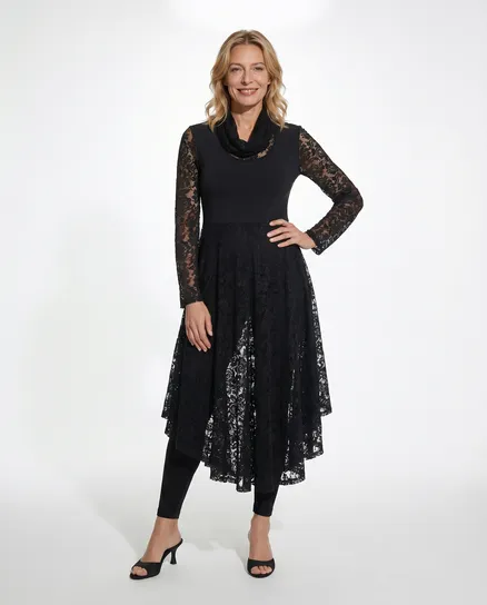 Chasuble Kleid mit Spitze in schwarz von FASHION