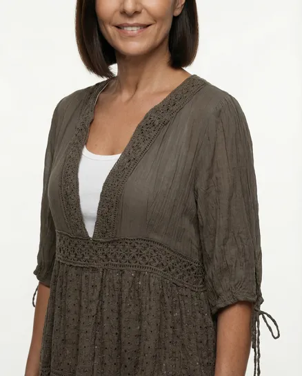 Empire Kleid mit Seide in braun von Donna