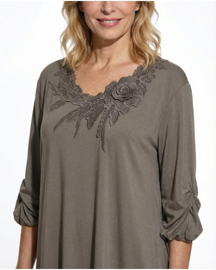 Jersey Shirt mit Spitze in braun von Diana