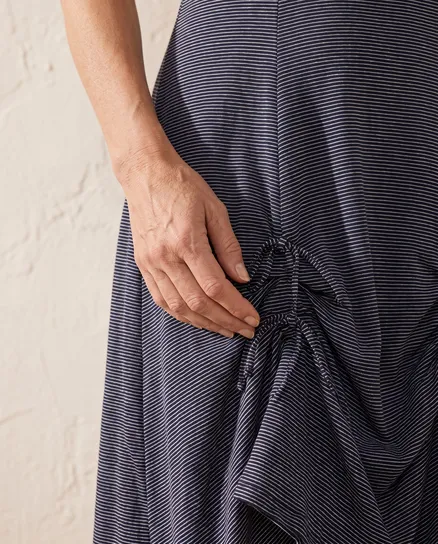 Jerseykleid A-Linie gestreift in schwarz von FASHION