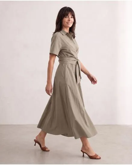 Jerseykleid Wickeloptik in taupe von Sarah