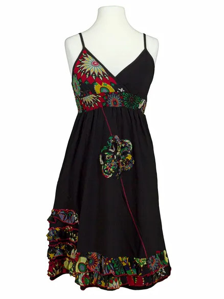 Tr�gerkleid in schwarz von Dislay Design