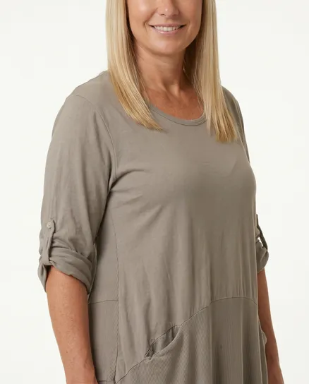 Kleid Ballonschnitt in braun von Spaziodonna
