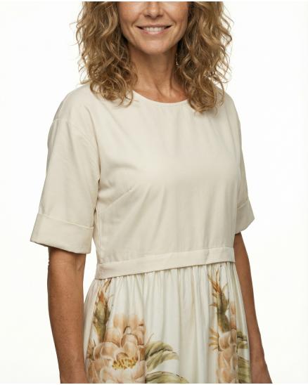 Kleid mit Blumen in beige von Made in Italy