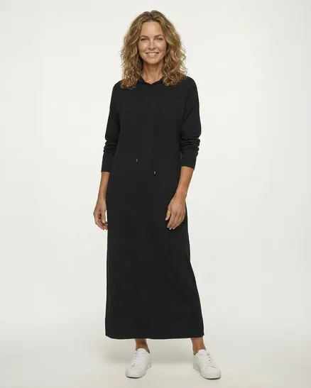 Kleid mit Kapuze in schwarz von Just Women