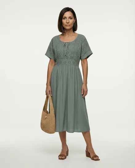 Kleid mit Lochstickerei in khaki von Spaziodonna