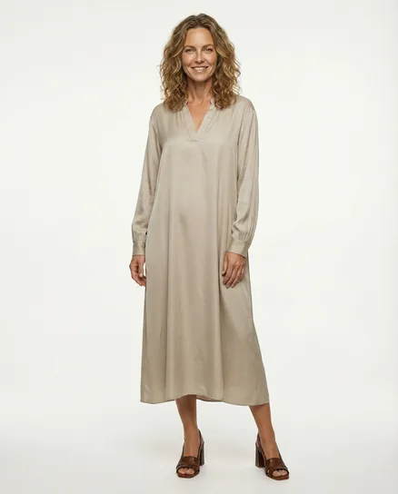 Kleid mit Seide in beige von Style Touch