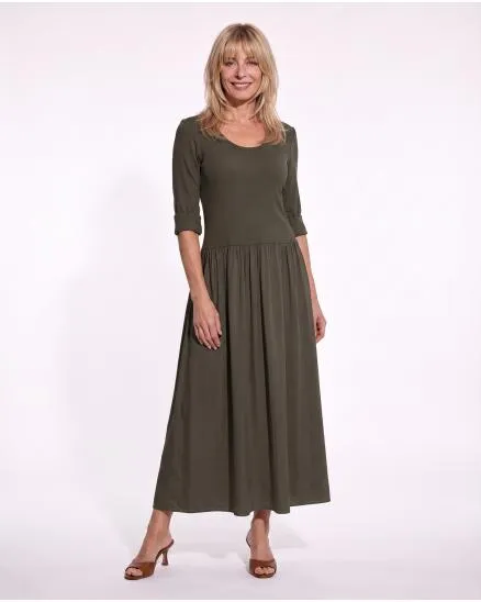 Kleid mit Seide in dunkelbraun von Selected Touch