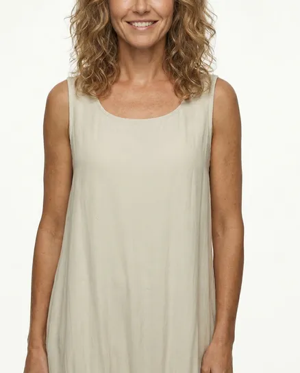 Kleid mit Stickerei in beige von Spaziodonna