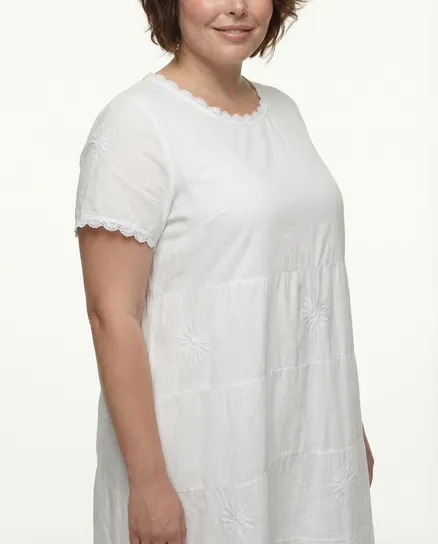 Kleid Stickerei A-Linie in wei� von Spaziodonna
