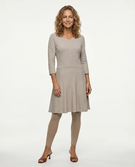 Kleid Viskosestrick in beige von RESTART