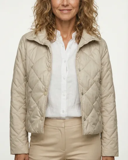 Kurze Steppjacke in beige von Made in Italy