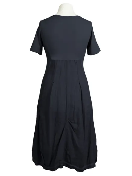 Leinenkleid in schwarz von RESTART