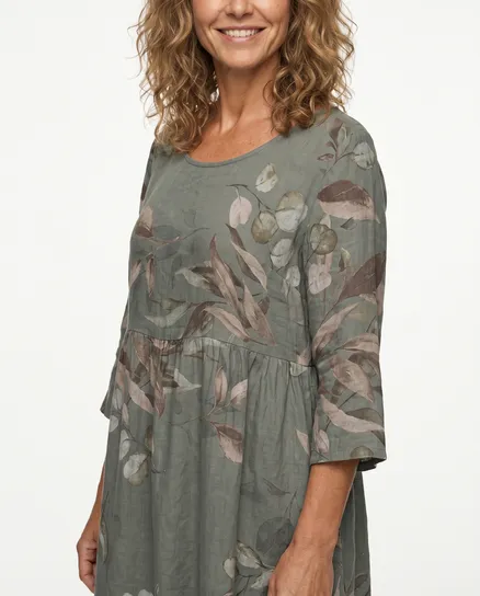 Leinenkleid Floral in oliv von Puro Lino