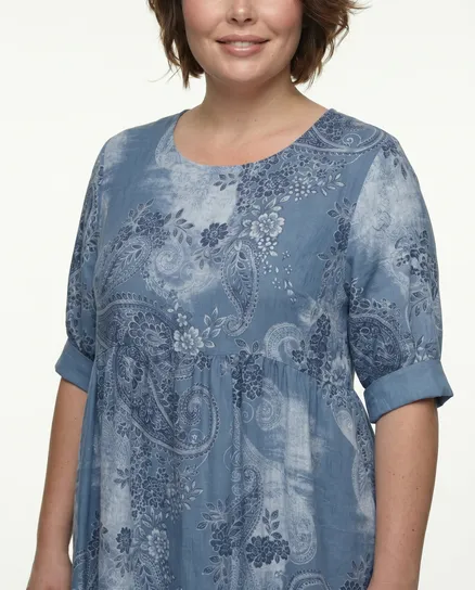 Leinenkleid mit Blumen in blau von Puro Lino