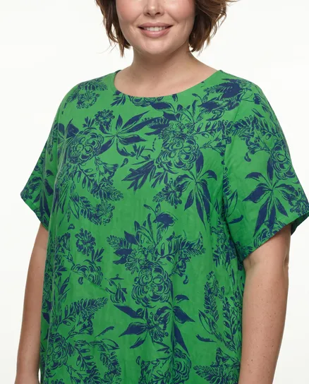 Leinenkleid mit Blumen in gr�n von Puro Lino