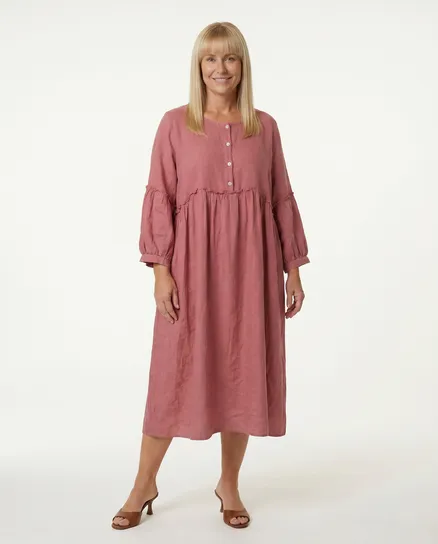 Leinenkleid mit R�schen in rosenholz von Puro Lino