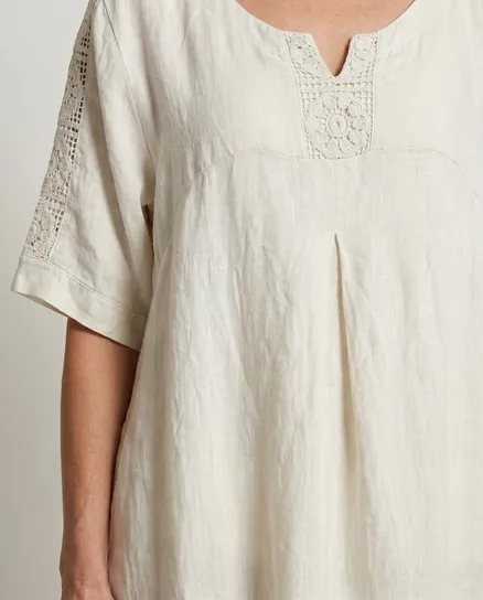 Leinenkleid mit Spitze in beige von Puro Lino