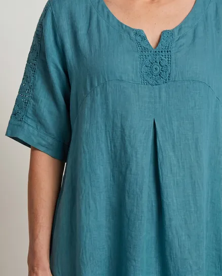 Leinenkleid mit Spitze in petrol von Puro Lino