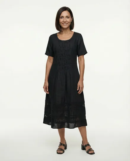 Leinenkleid mit Spitze in schwarz von RESTART