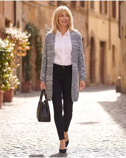 Long Strickjacke in grau von Spaziodonna