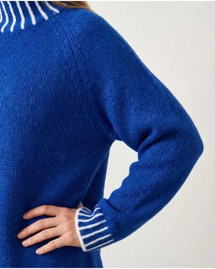 Longpullover mit Kontrastdetails in royalblau von Made in Italy