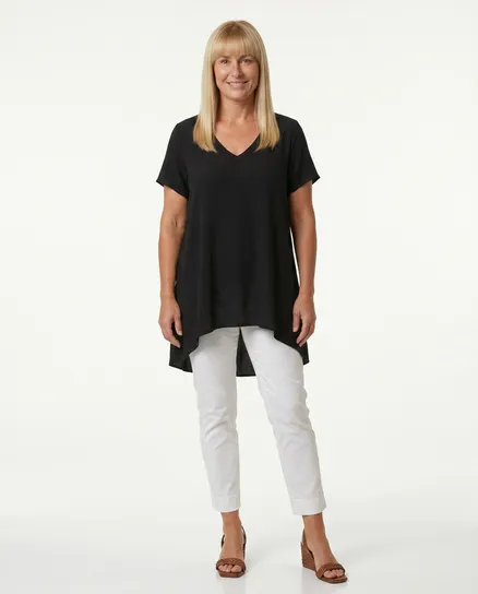 Longshirt A-Linie in schwarz von Esvivid