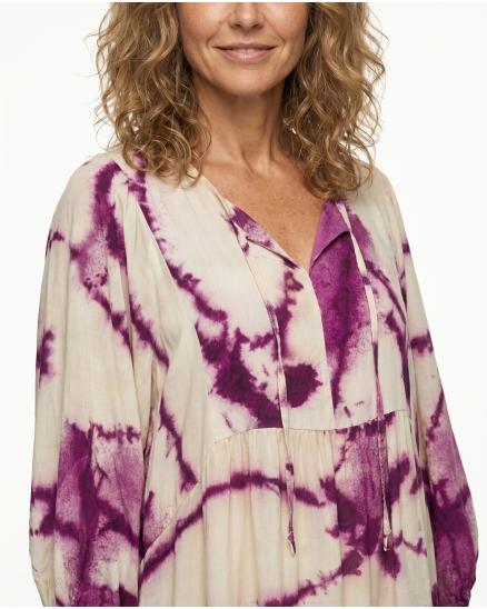 Maxikleid mit Muster in beere von H. Trend