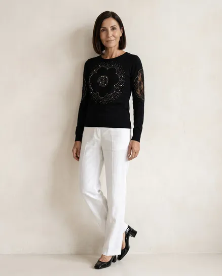 Pullover mit Spitze in schwarz von Memory & Co
