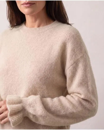 Pullover mit Volantarm in beige von Made in Italy