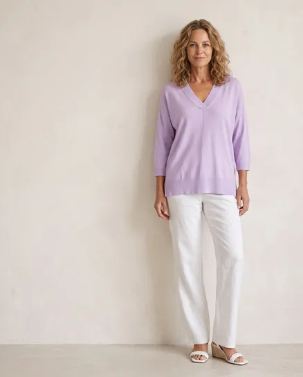 Pullover V-Ausschnitt in lila von sevenday