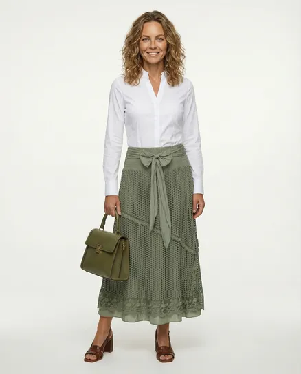 Rock mit Spitze in khaki von RESTART