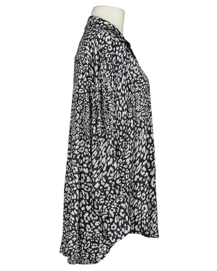 Satinbluse mit Seide Leo Print in schwarz von Made in Italy