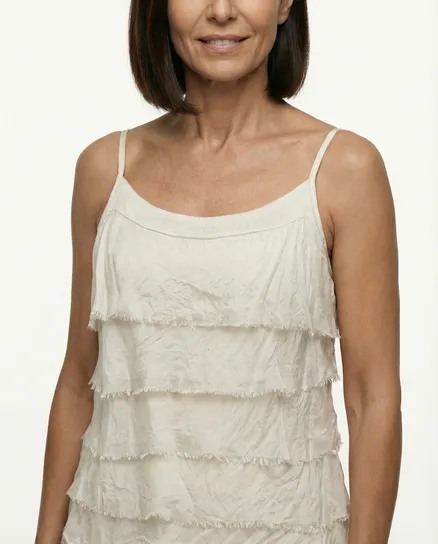 Seidentop mit Volant in beige von Spaziodonna