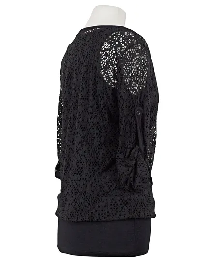 Shirt Cut Out in schwarz von Creative