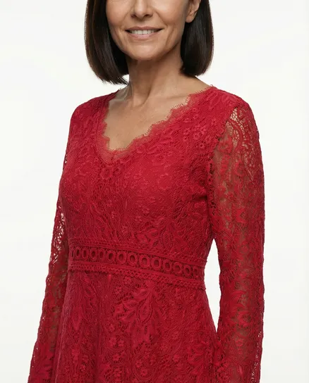 Spitzenkleid mit Baumwolle in rot von Spaziodonna