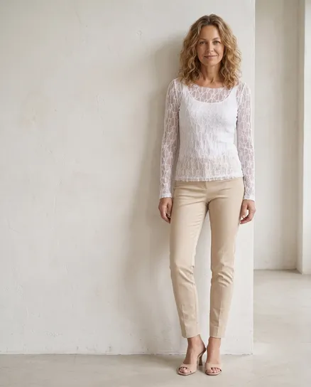 Spitzenshirt in weiss von Made in Italy