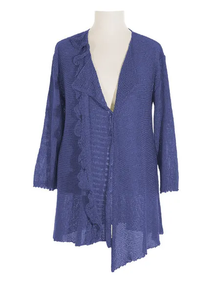 Strickjacke mit Volant in blau von Amandine