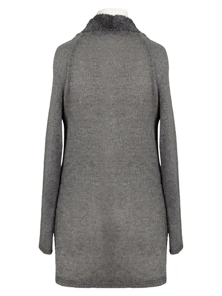 Strickh�lle mit Pl�sch in grau von Spaziodonna