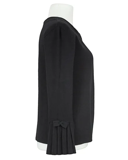 Strickjacke mit Plisseearm in schwarz von Spaziodonna