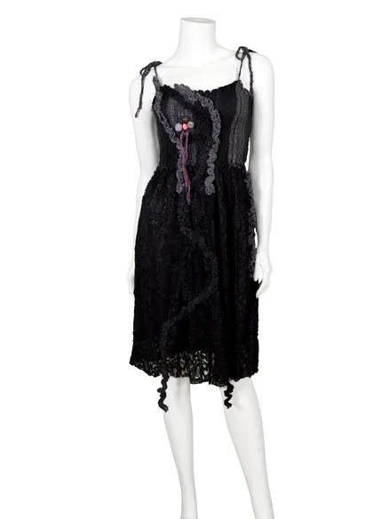Strickkleid mit Spitze in schwarz von For Her Paris