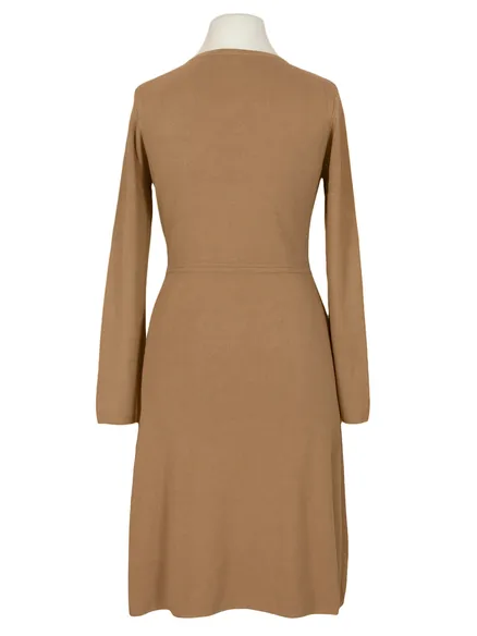 Strickkleid Wickeloptik in camel von Finery