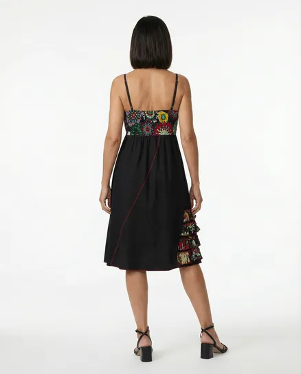 Tr�gerkleid in schwarz von Dislay Design