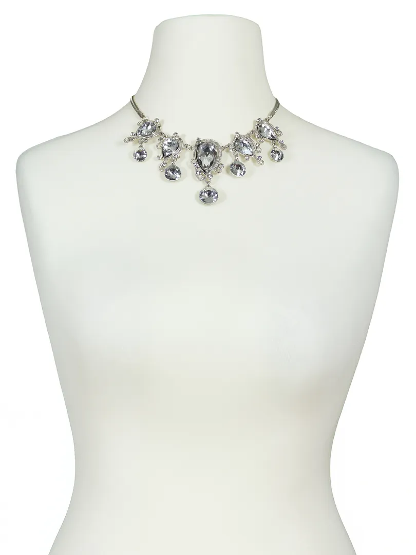 Kette mit Strasstropfen in Kette mit Strasstropfen von Fashion Jewelry