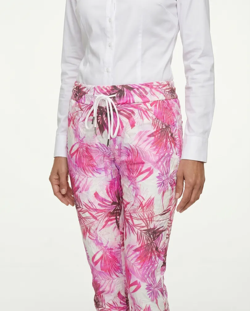 Crash Hose Floral in  pink von Selected Touch (Bild 3)