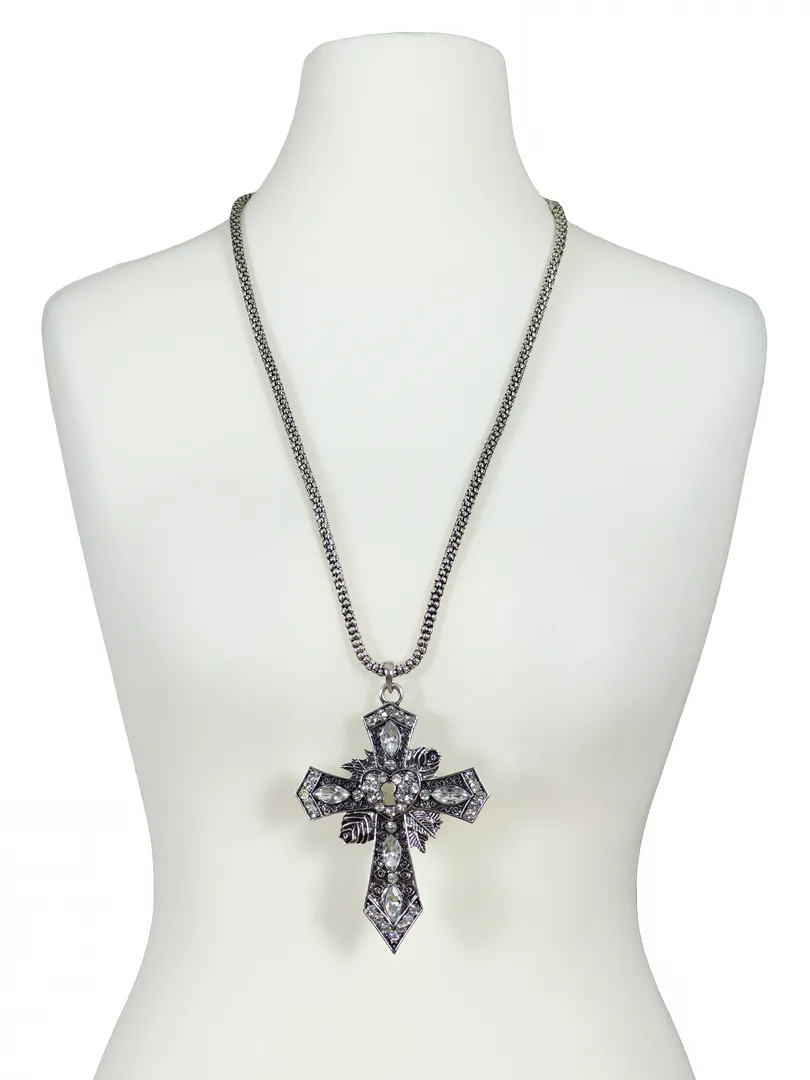 Halskette mit Kreuz in Halskette mit Kreuz von Fashion Jewelry