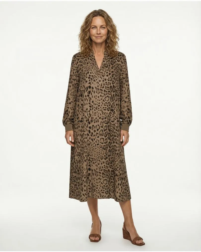 Kleid mit Seide Leoprint in  camel von Style Touch (Bild 3)