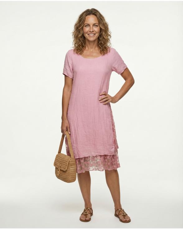 Kleid mit Spitze in rosa von Diana