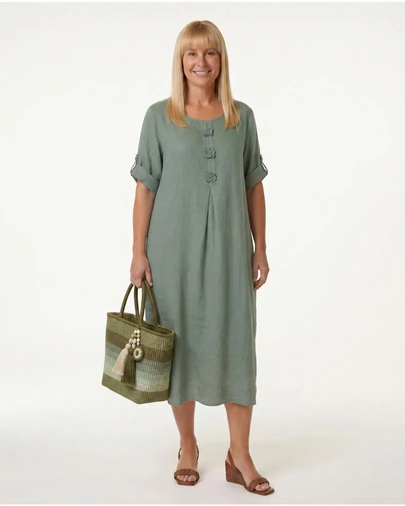Leinenkleid mit Blumenbesatz in  salbei von Puro Lino (Bild 3)