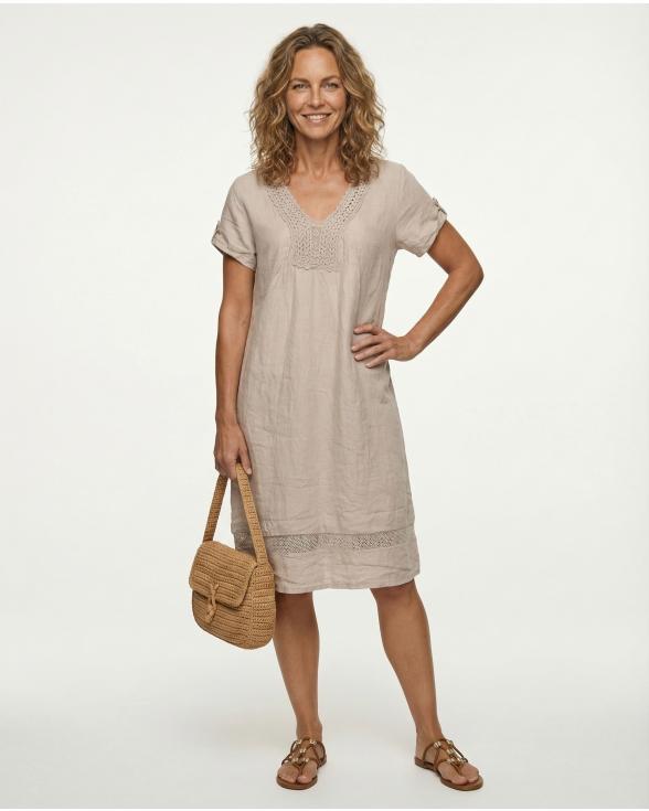 Leinenkleid mit H�kel Spitze in  beige von Puro Lino (Bild 1)
